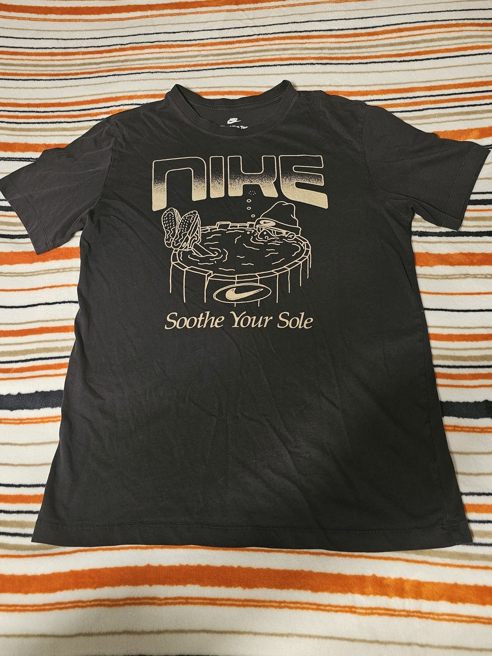 Nike Sportswear Soothe Your Sole Graphic T-Shirt Black Small